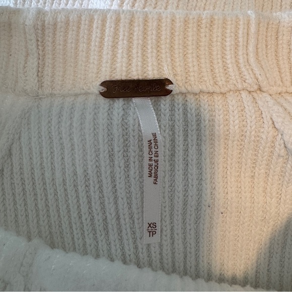 Free People Too Good Pullover - Picture 5 of 9